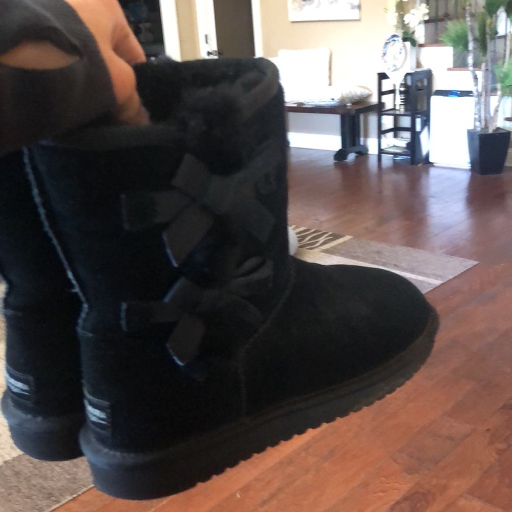 Koolaburra by UGG Black Suede size 7 Excellent Condition - Picture 4 of 7
